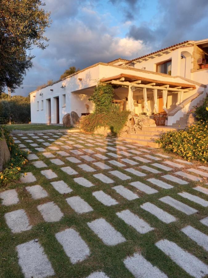 Li Petri Manni Bed & Breakfast Olbia Bagian luar foto